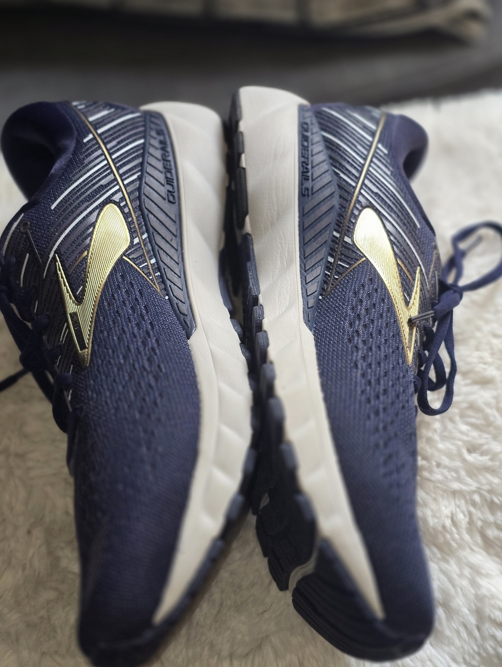 EUC Brooks Adrenaline GTS 19 Men's Sz 13 Running Shoes Navy Blue 1102941D439 - Picture 11 of 16